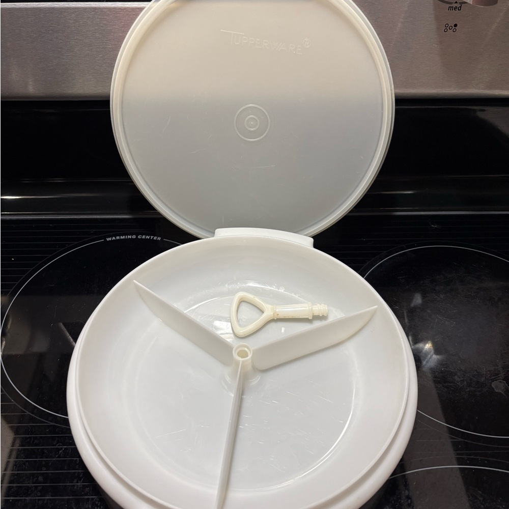 Tupperware vintage Suzette divided serving dish